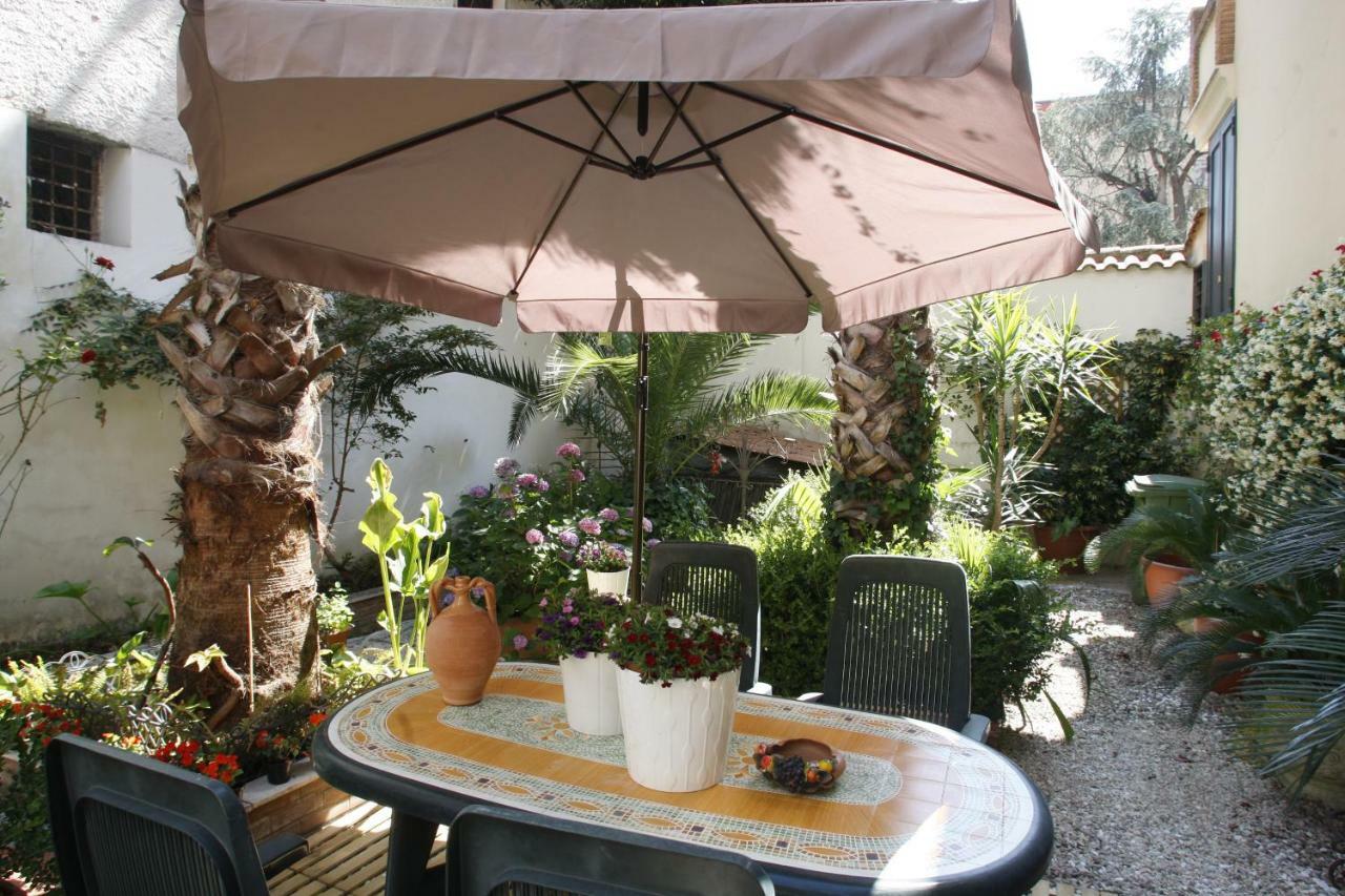 Residenza D'Epoca B&B Celeste Caserta Bagian luar foto